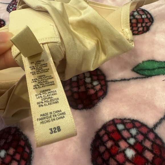 SKIMS Bra - Picture 4 of 5